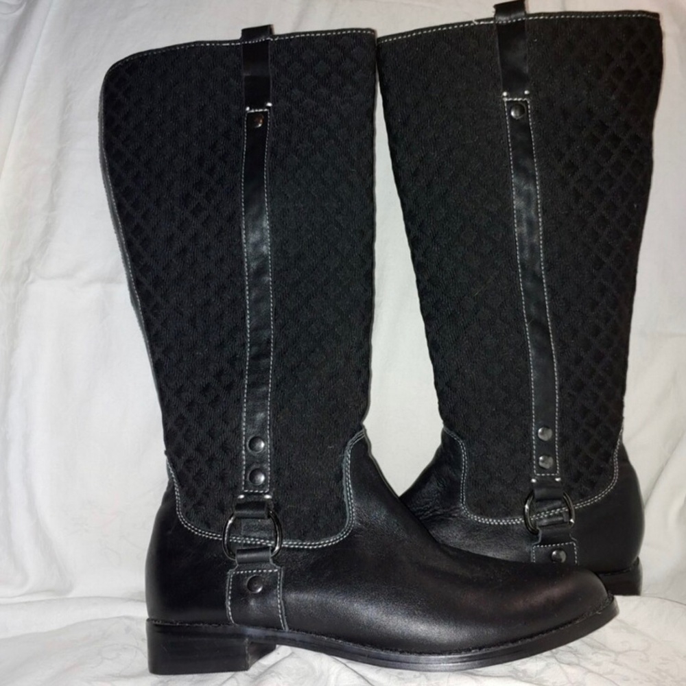 BRAND NEW black Twiggy LONDON boots